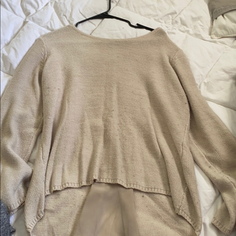 Back zip sweater